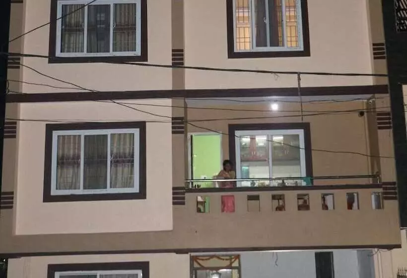 هتل Manaslu Homestay