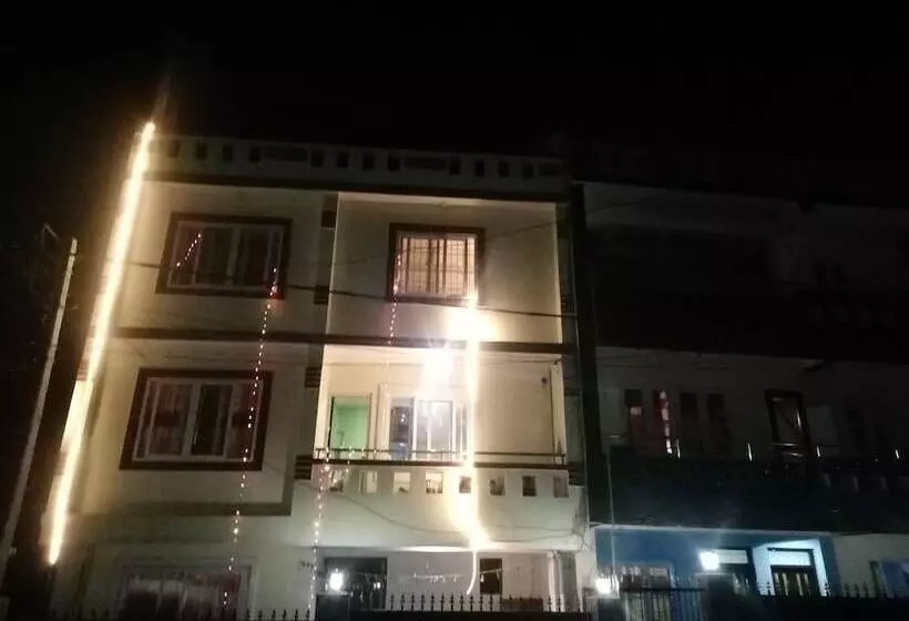 هتل Manaslu Homestay