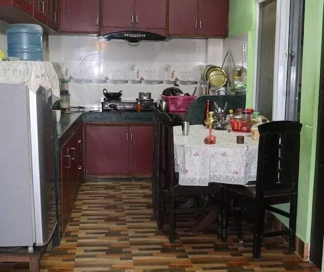 هتل Manaslu Homestay