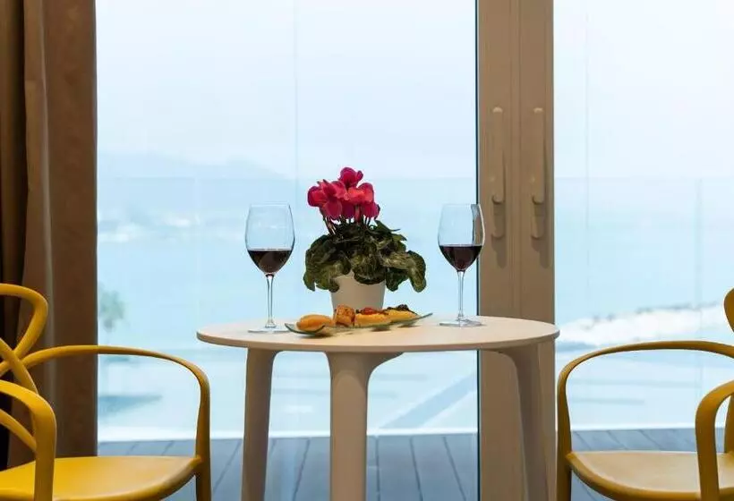 Bed and Breakfast Crescent Moon