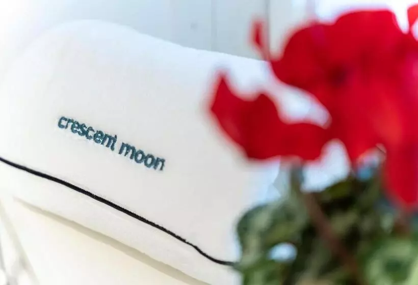 Bed and Breakfast Crescent Moon