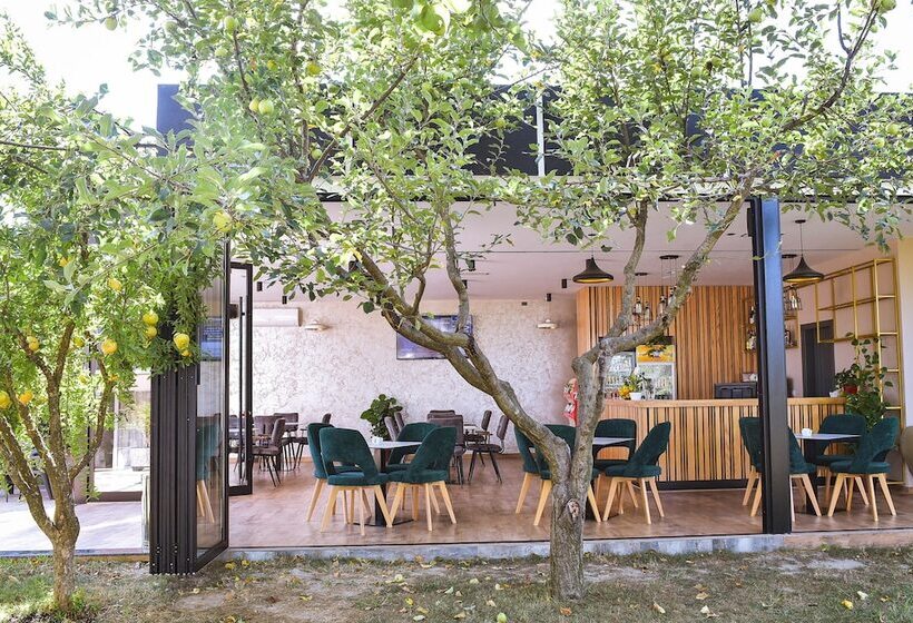 فندق Airport Garden