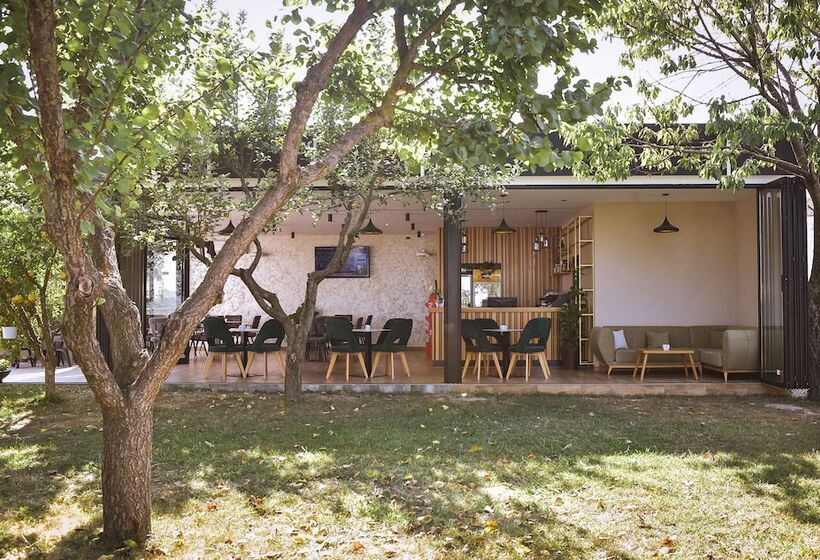 فندق Airport Garden