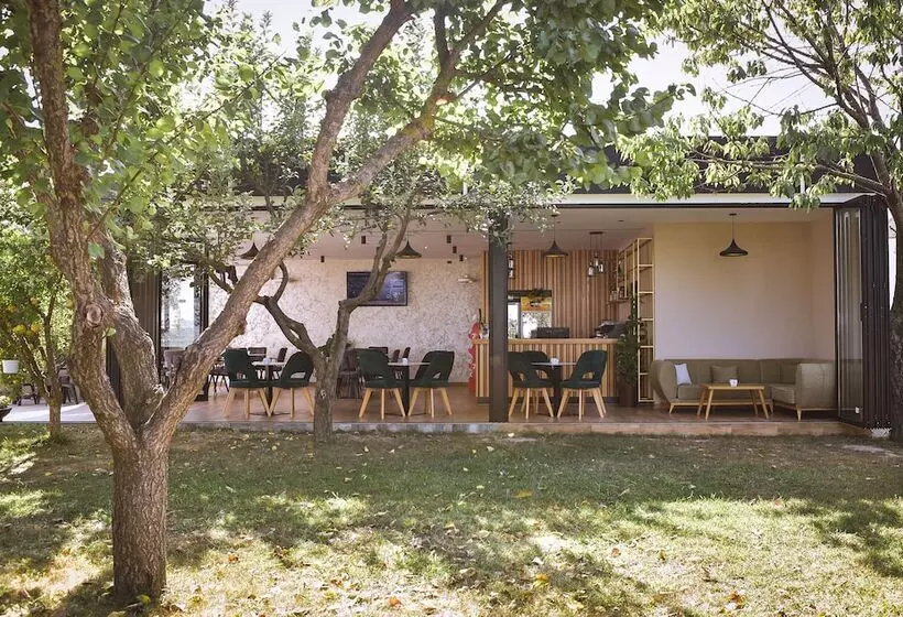 Hotelli Airport Garden