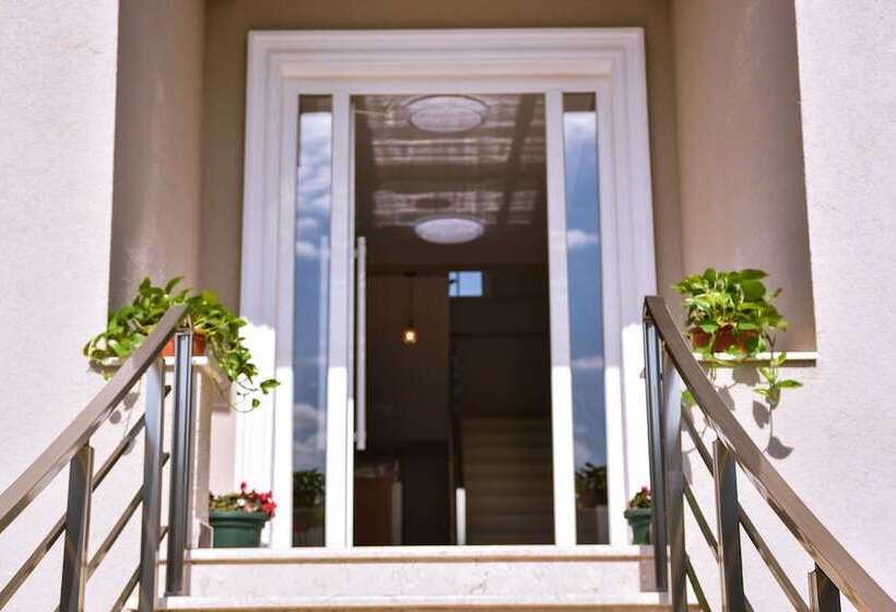 فندق Airport Garden