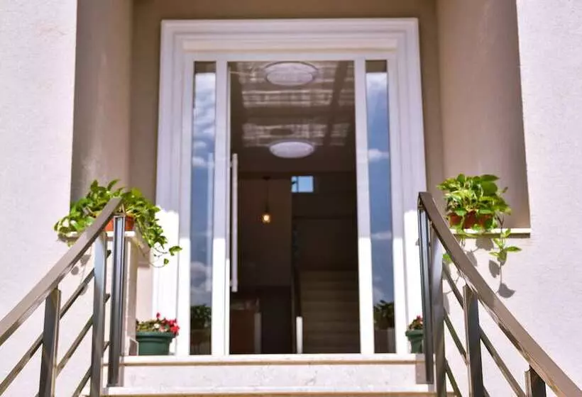 Hotelli Airport Garden