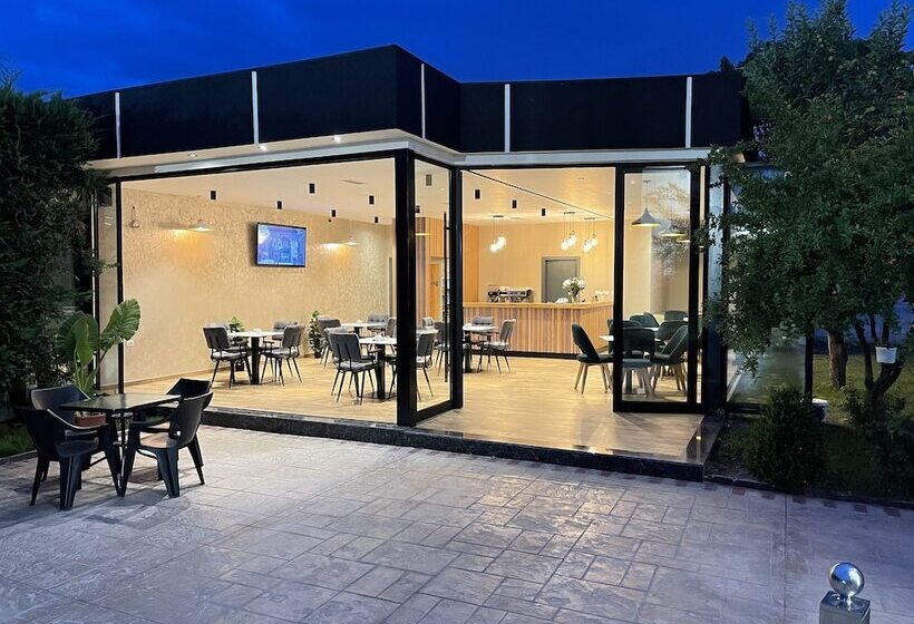 فندق Airport Garden