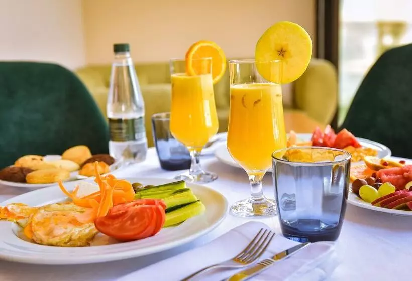 Hotelli Airport Garden