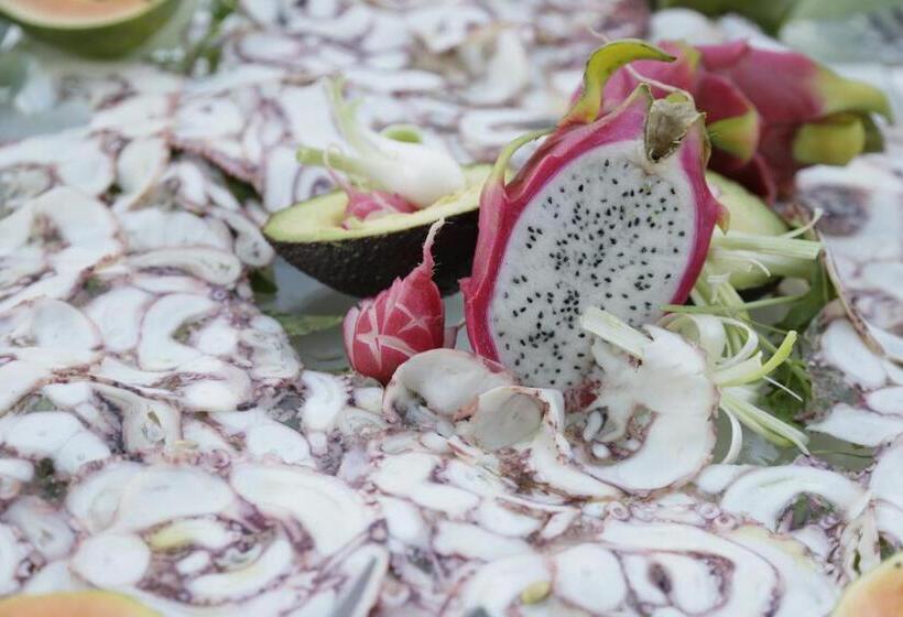 בית מלון כפרי Bristol