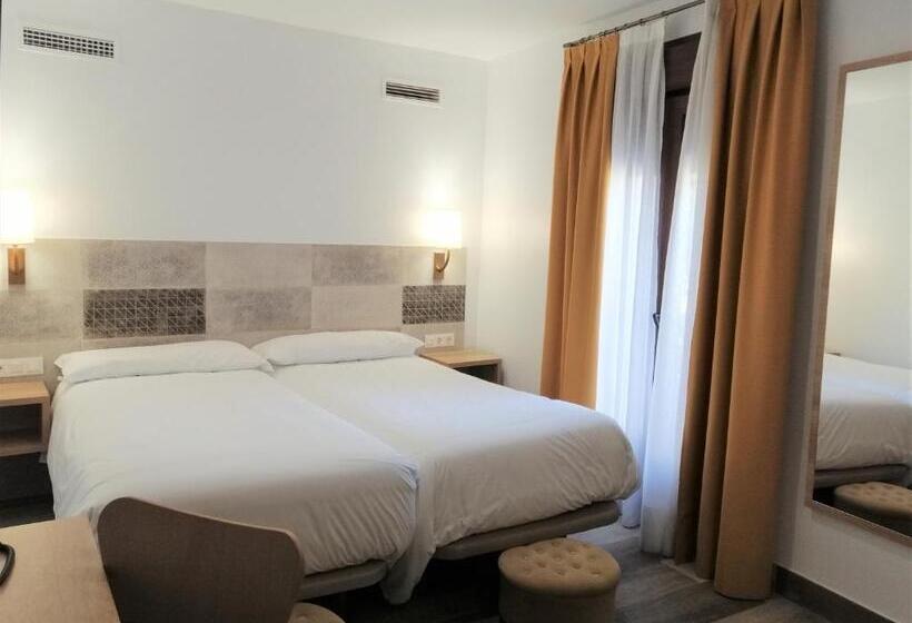 호텔 Hostal Restaurante Villa De Brihuega