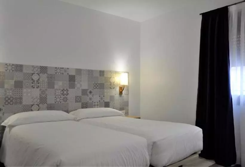 Hotelli Hostal Restaurante Villa De Brihuega