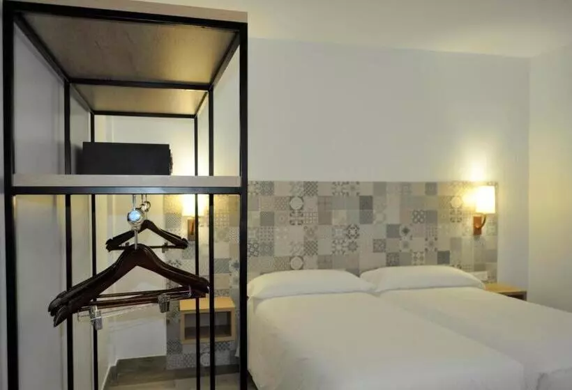 Hotelli Hostal Restaurante Villa De Brihuega