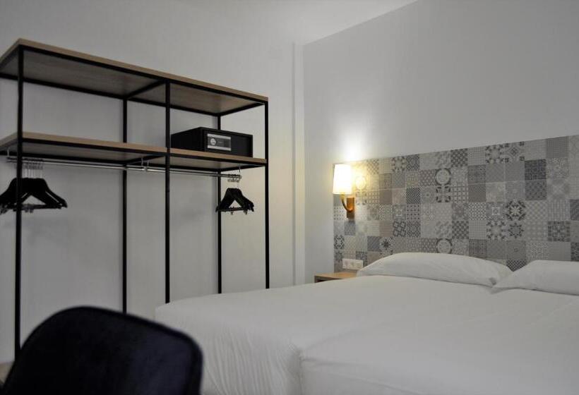 호텔 Hostal Restaurante Villa De Brihuega