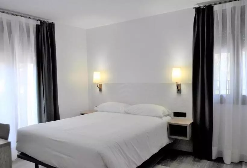 Hotelli Hostal Restaurante Villa De Brihuega