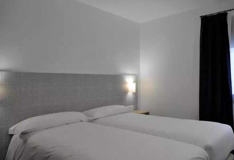 Hotelli Hostal Restaurante Villa De Brihuega