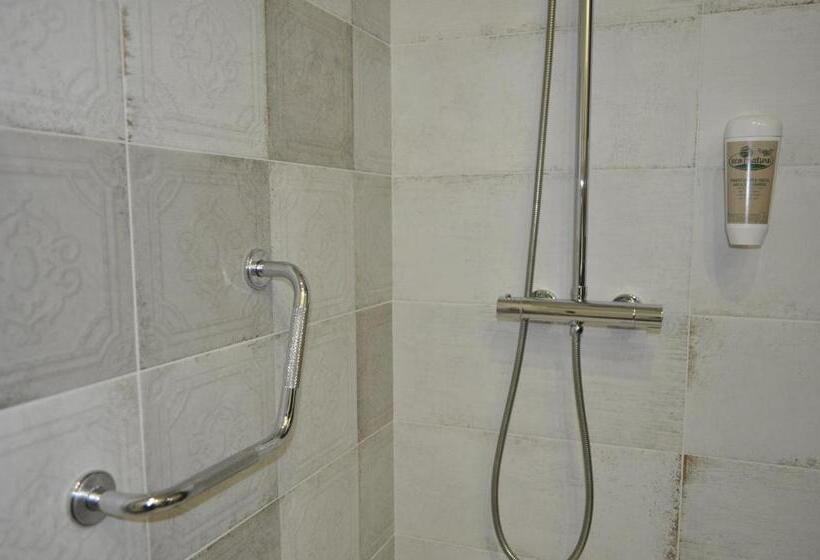 호텔 Hostal Restaurante Villa De Brihuega