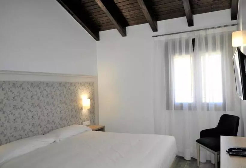 Hotelli Hostal Restaurante Villa De Brihuega