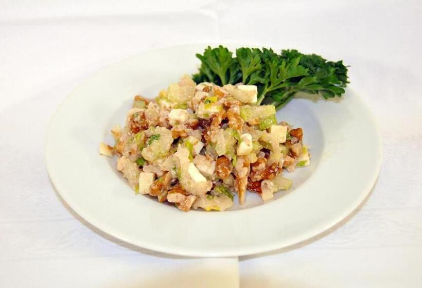 Отель Monte Nebin