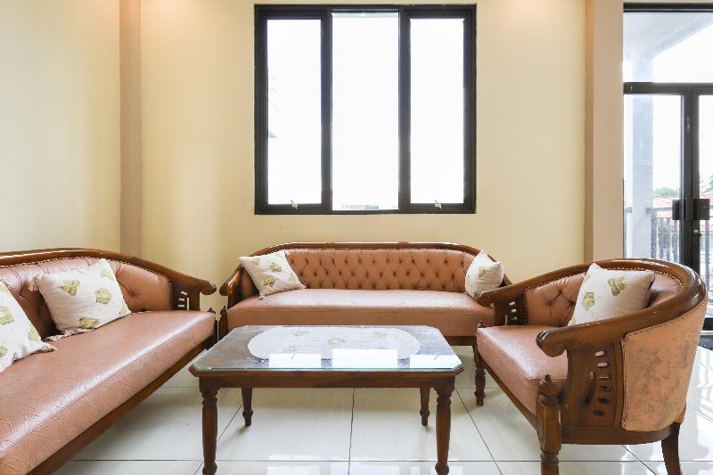 酒店 Reddoorz Near Wisma Cahaya Abadi Sepinggan Airport Balikpapan