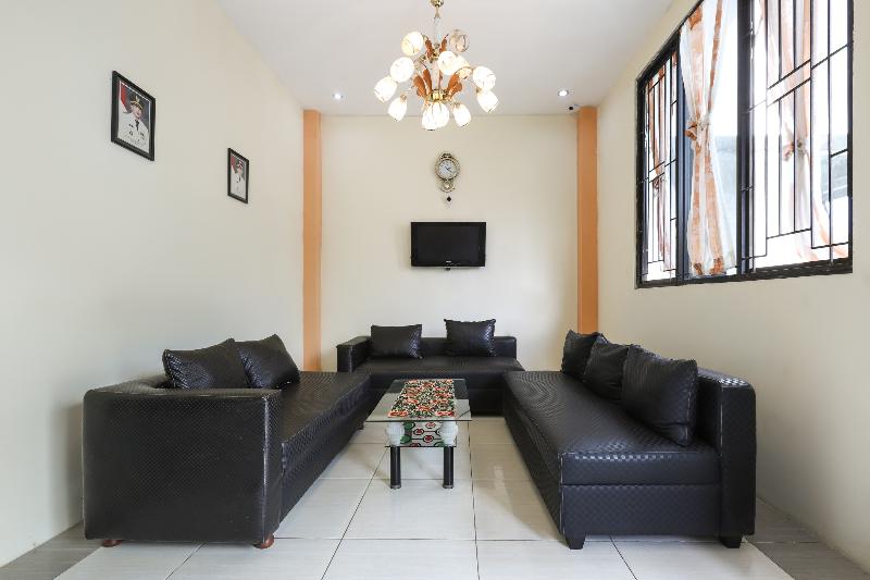 酒店 Reddoorz Near Wisma Cahaya Abadi Sepinggan Airport Balikpapan