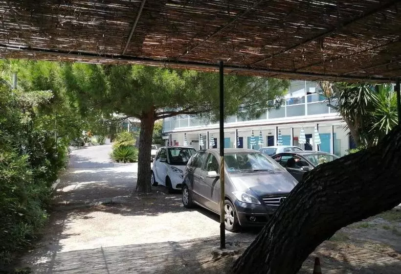 Villaggio Turistico La Vesca
