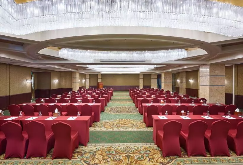 هتل Hilton Cairo Grand Nile