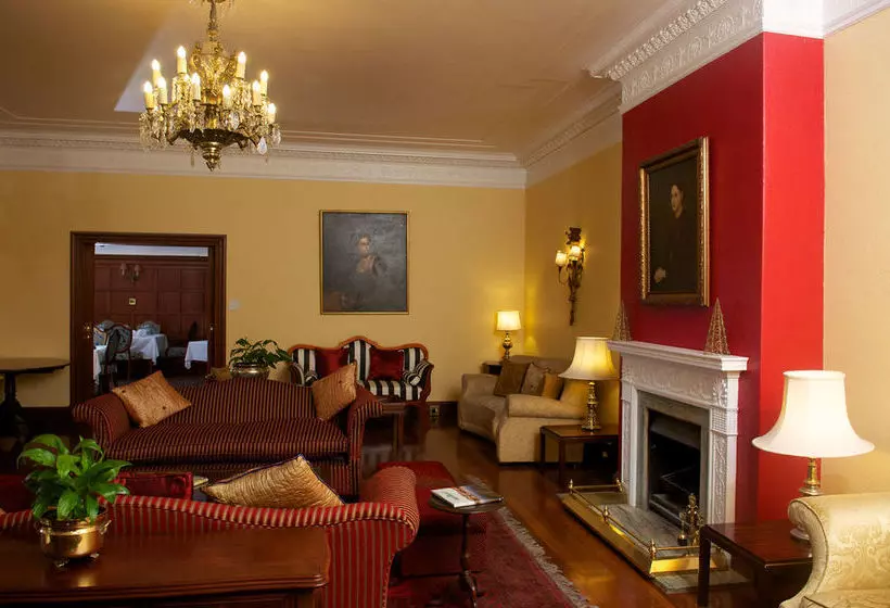 בית מלון כפרי Greenways Manor Guesthouse