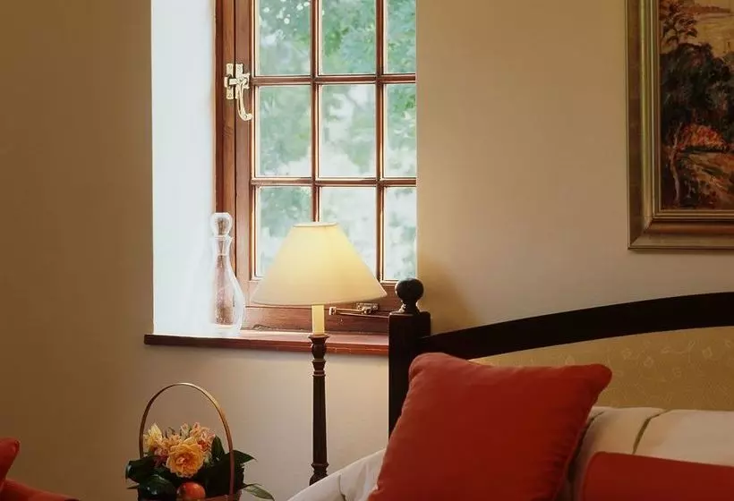 בית מלון כפרי Greenways Manor Guesthouse