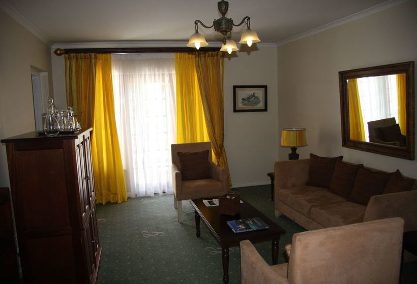 בית מלון כפרי Greenways Manor Guesthouse