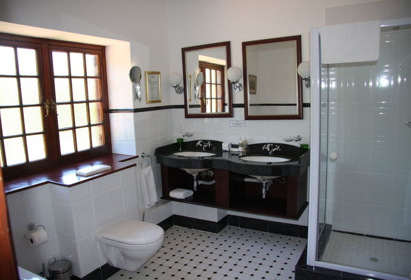 בית מלון כפרי Greenways Manor Guesthouse