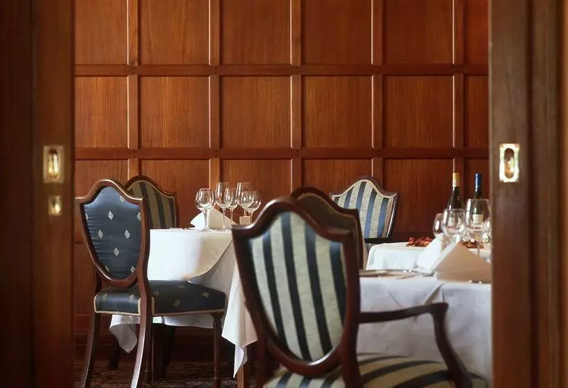 בית מלון כפרי Greenways Manor Guesthouse