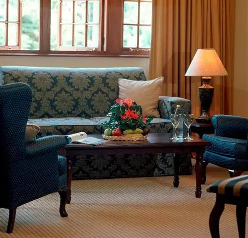 בית מלון כפרי Greenways Manor Guesthouse