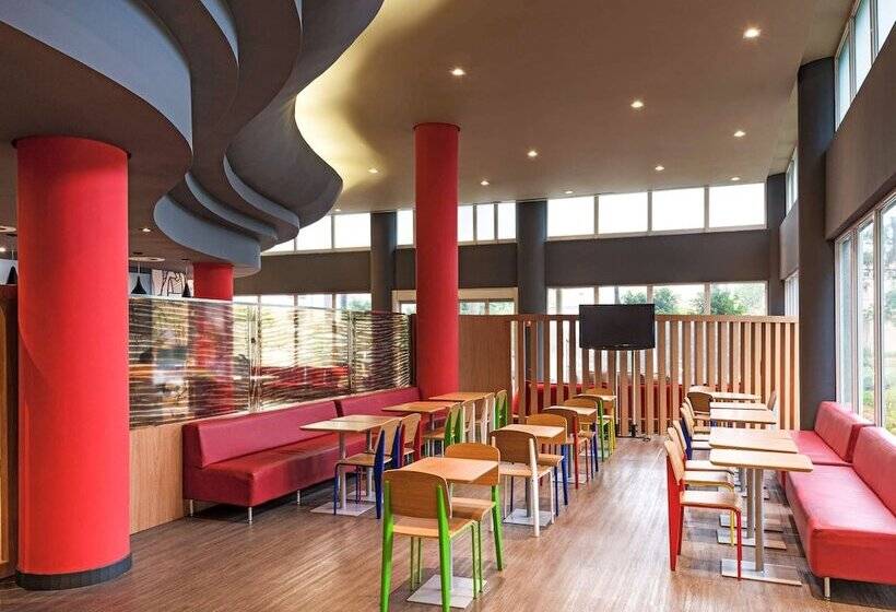 Отель Ibis Santo Andre