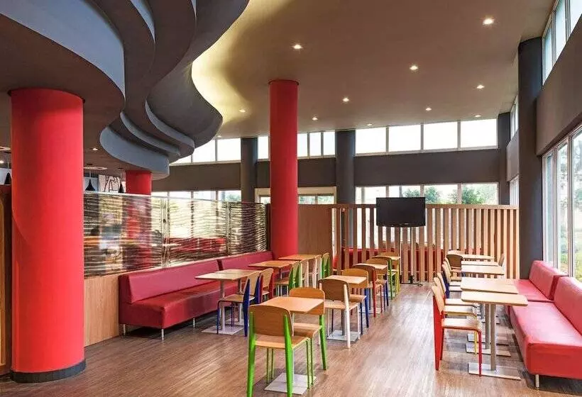 هتل Ibis Santo Andre