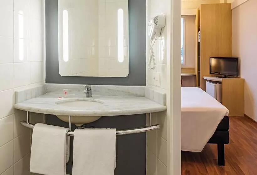 هتل Ibis Santo Andre