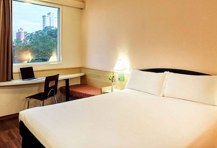 Отель Ibis Santo Andre