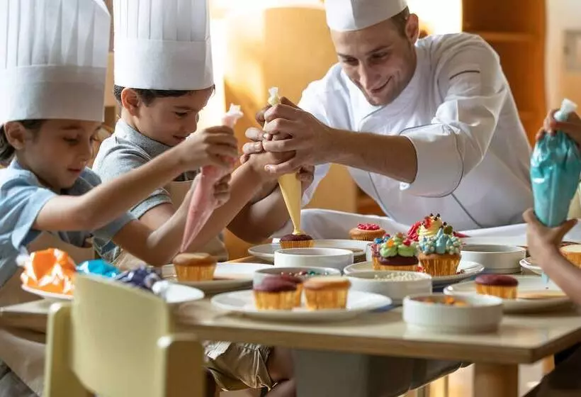 هتل Jumeirah Al Qasr Dubai