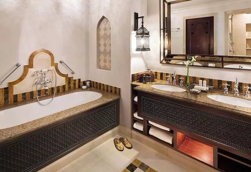 هتل Jumeirah Al Qasr Dubai