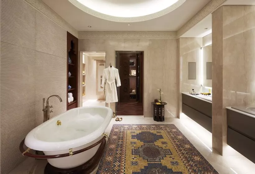 هتل Jumeirah Al Qasr Dubai