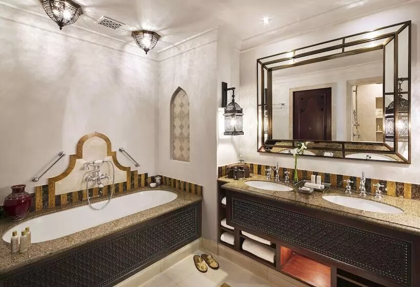 هتل Jumeirah Al Qasr Dubai