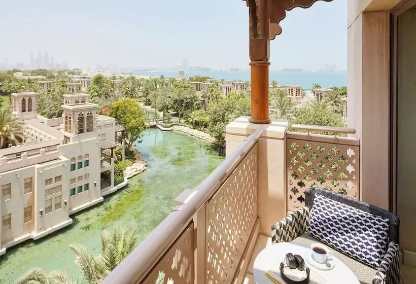هتل Jumeirah Al Qasr Dubai