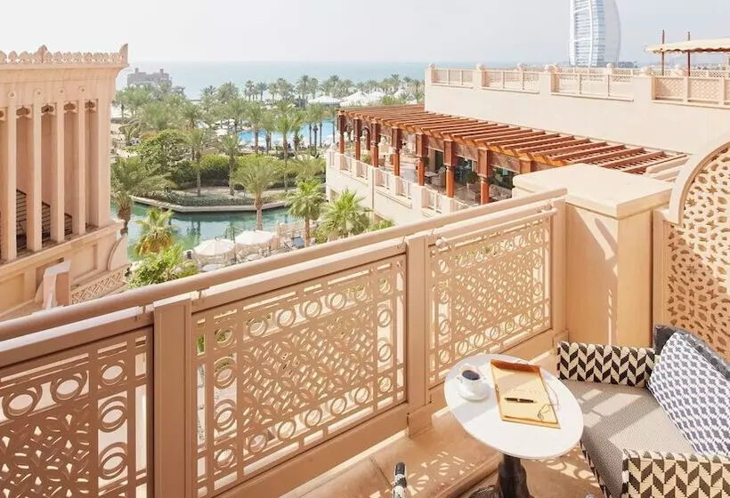 هتل Jumeirah Al Qasr Dubai