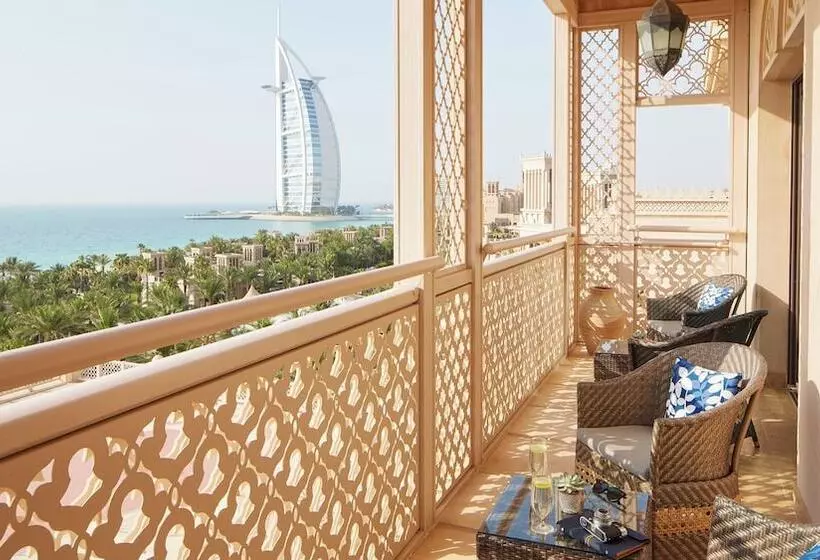 هتل Jumeirah Al Qasr Dubai