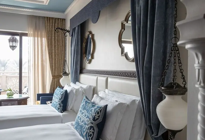 هتل Jumeirah Al Qasr Dubai