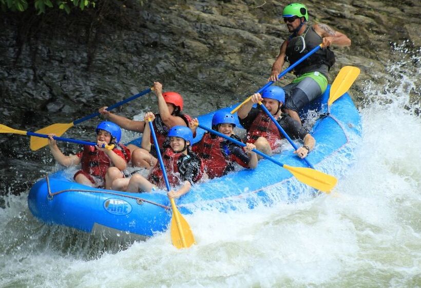 هتل Oceans Two Resort