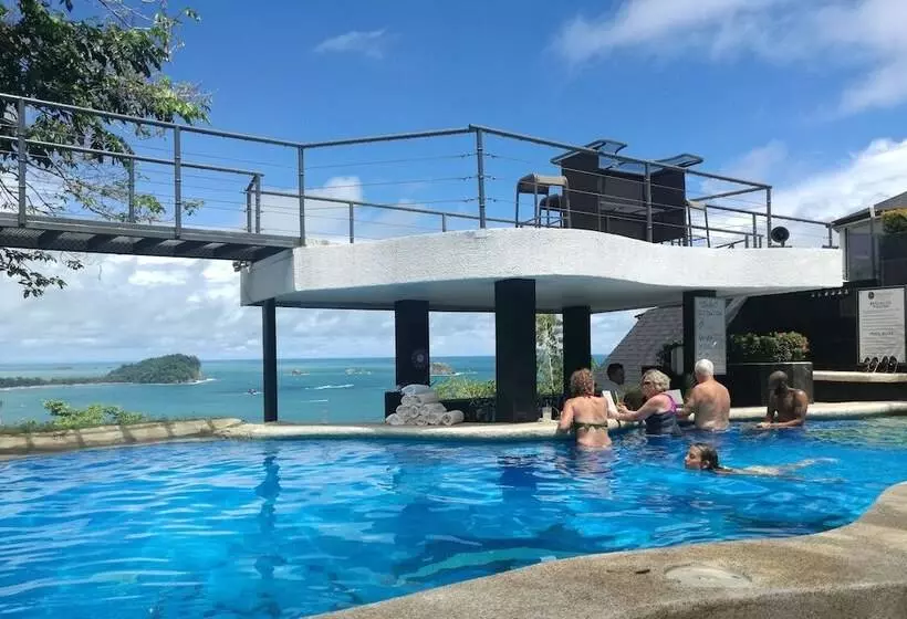 Отель Oceans Two Resort