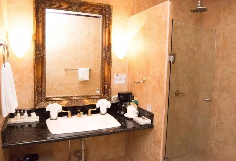 Отель Oceans Two Resort