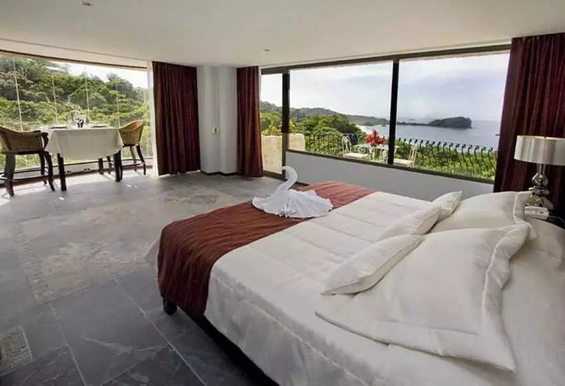 Отель Oceans Two Resort