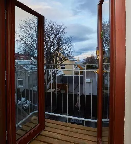 هتل Reykjavik Downtown