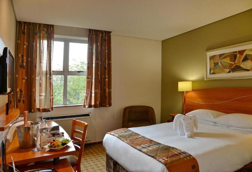 Отель Road Lodge Sandton